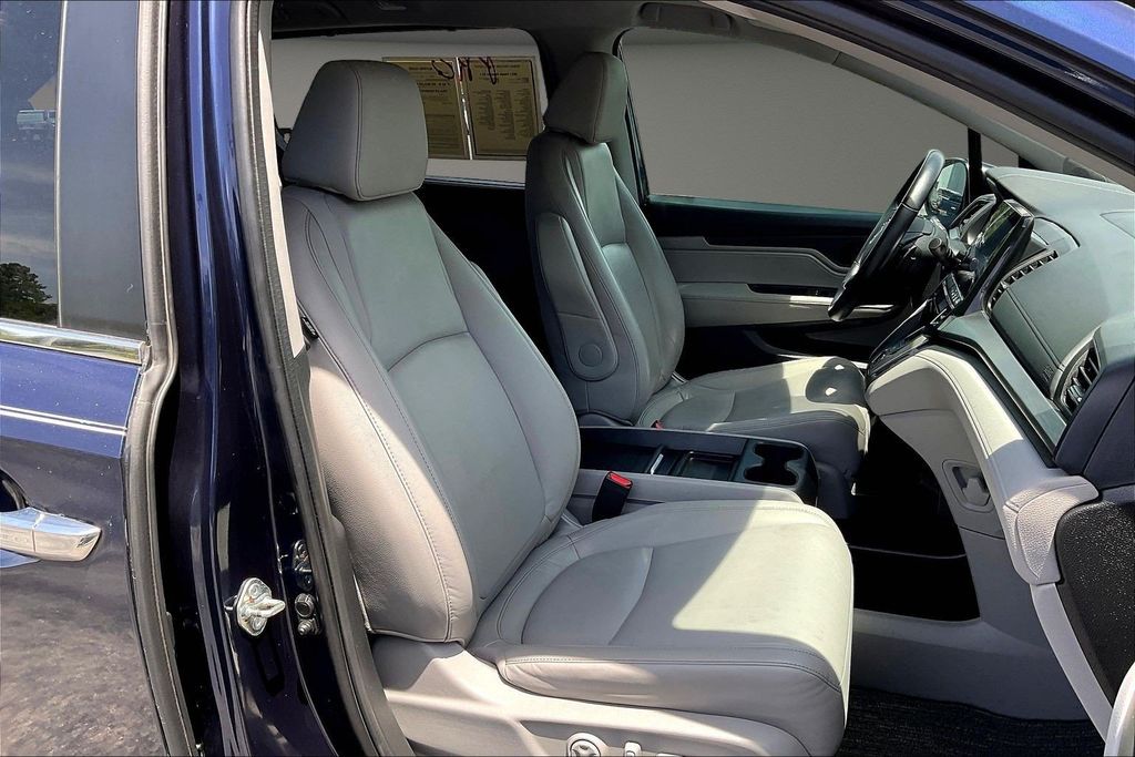 Used 2021 Honda Odyssey Van