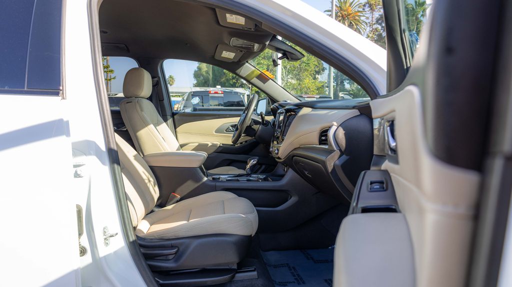 Used 2022 Chevrolet Traverse LS 4D Sport Utility