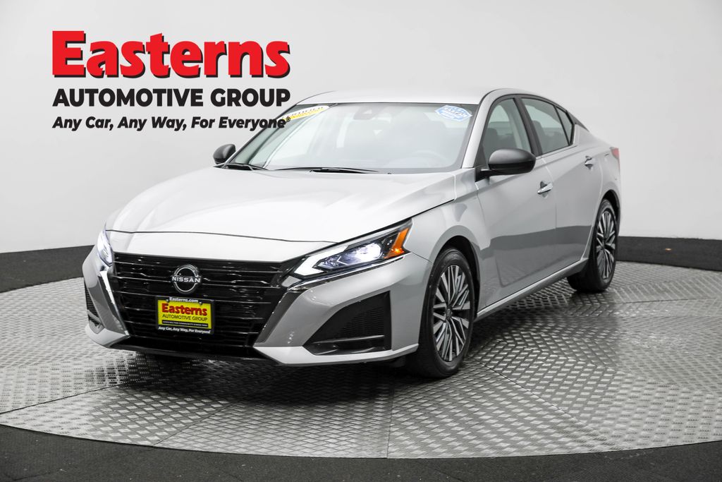 2024 Nissan Altima SV's photo