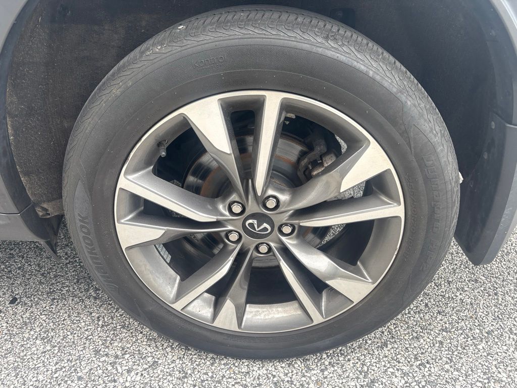 Used 2023 Gray INFINITI LUXE image 8