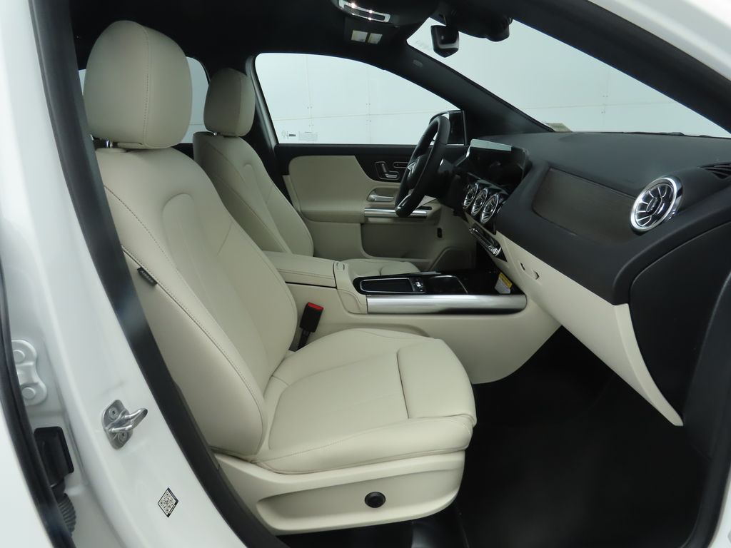 Thumbnail: 2026 Mercedes-Benz GLA - 22