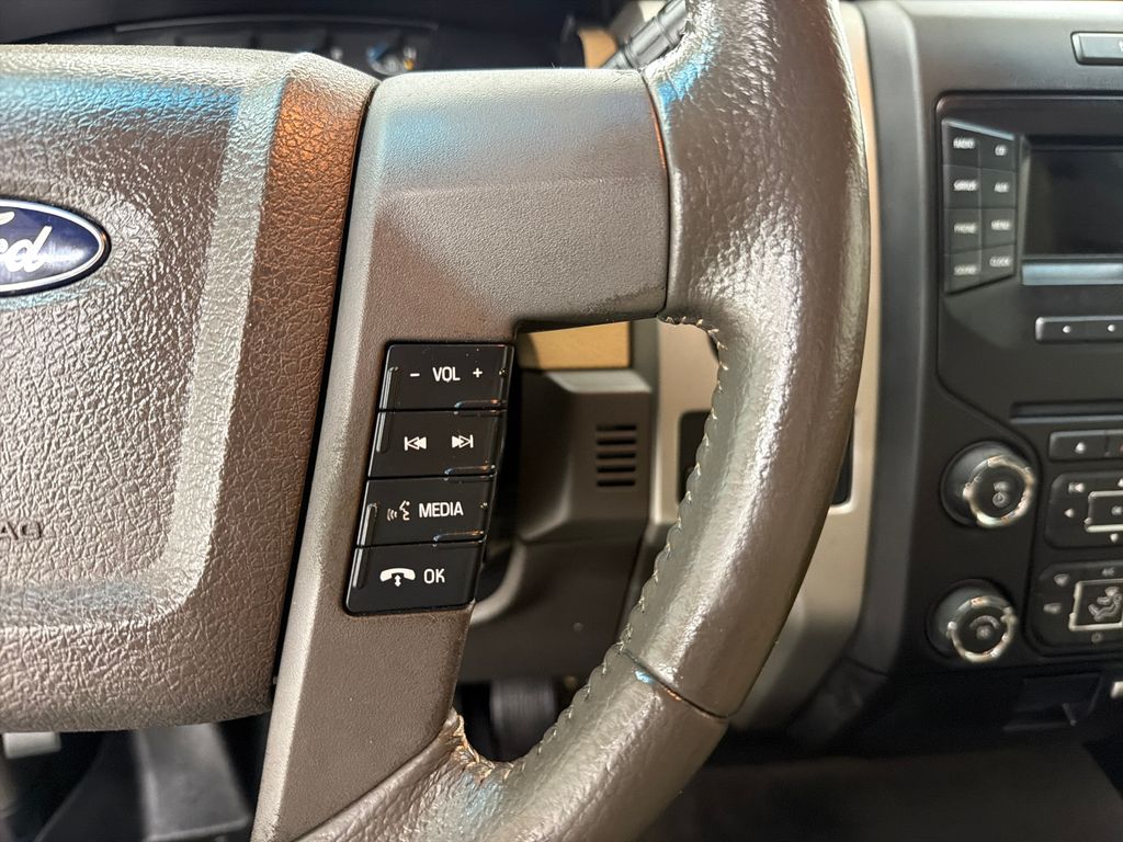Used 2013 Red Ford XLT image 19