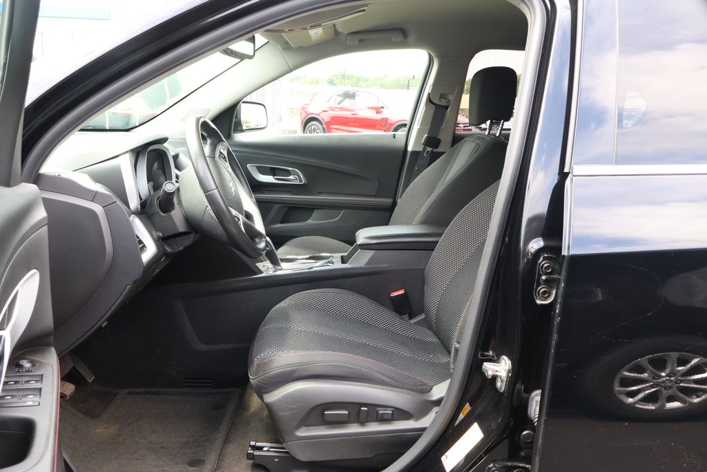 Thumbnail: 2011 Chevrolet Equinox - 13