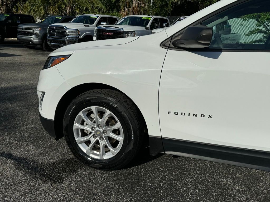 2021 Chevrolet Equinox LS 11