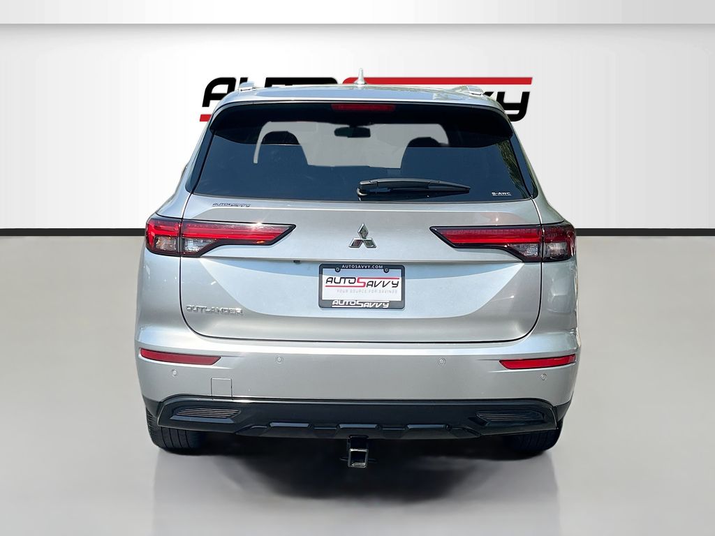 Used 2022 Silver Mitsubishi Black Edition image 6