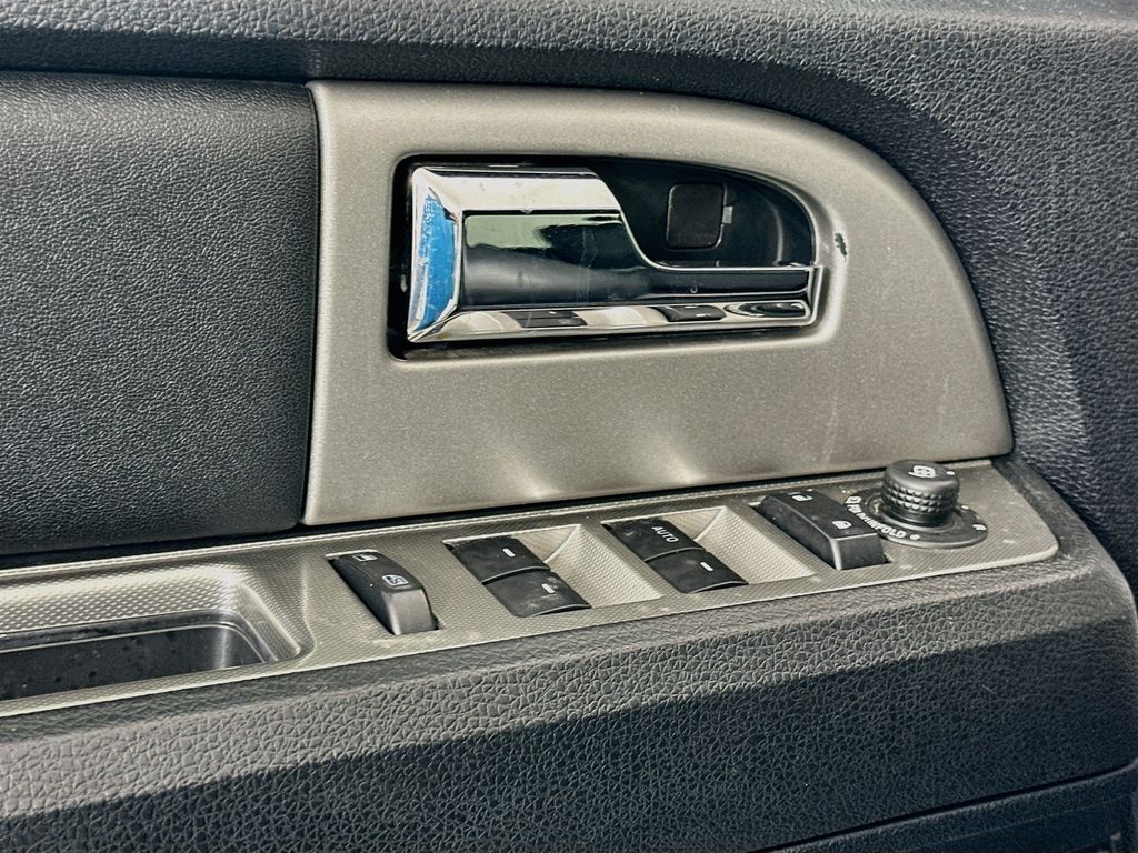 Thumbnail: 2015 Ford Expedition - 17