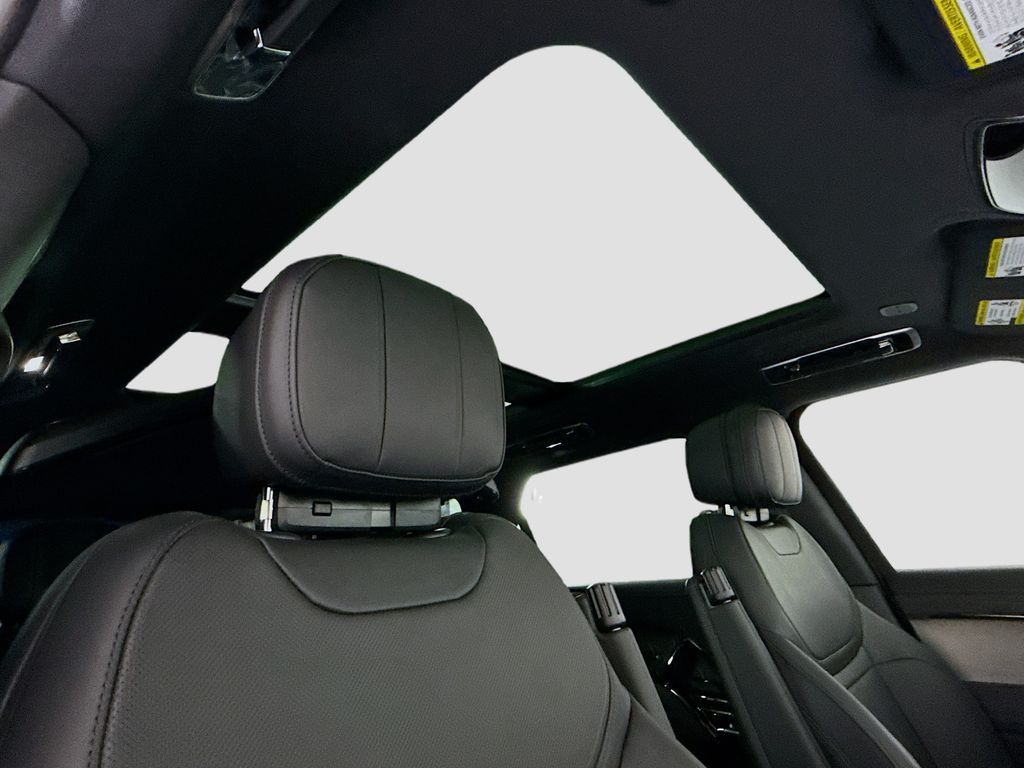 Thumbnail: 2026 Land Rover Range Rover Sport - 20