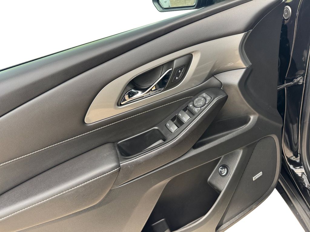 Used Car 2023 Chevrolet Traverse  Lt Leather For Sale Under $35,000 In Round Rock, Texas