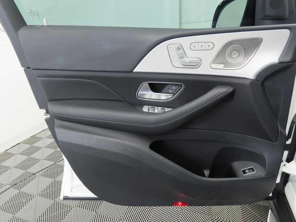 Thumbnail: 2022 Mercedes-Benz GLE - 24