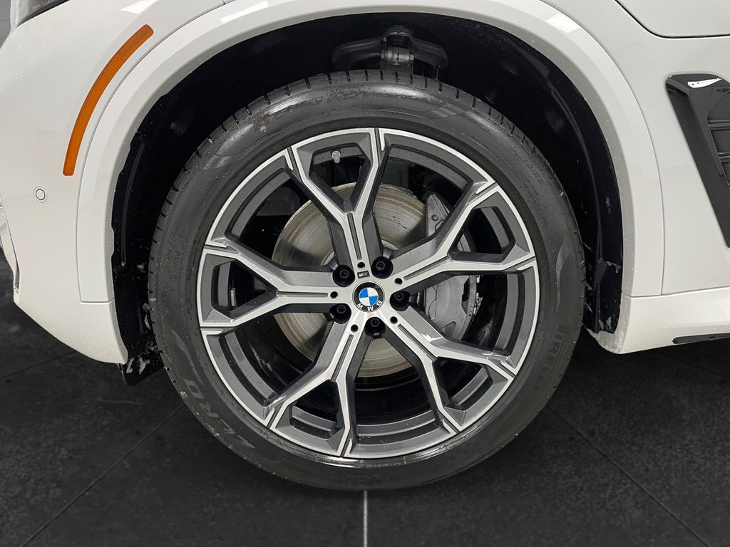 New 2026 Mineral White Metallic BMW xDrive50e image 11