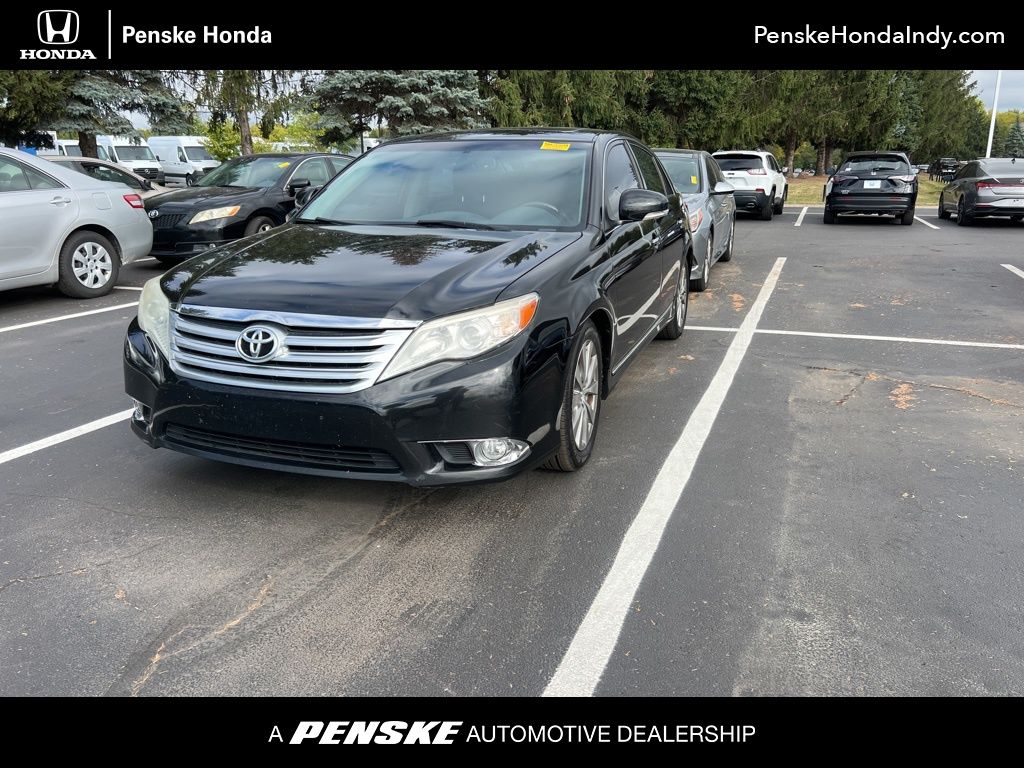 Thumbnail: 2011 Toyota Avalon - 1