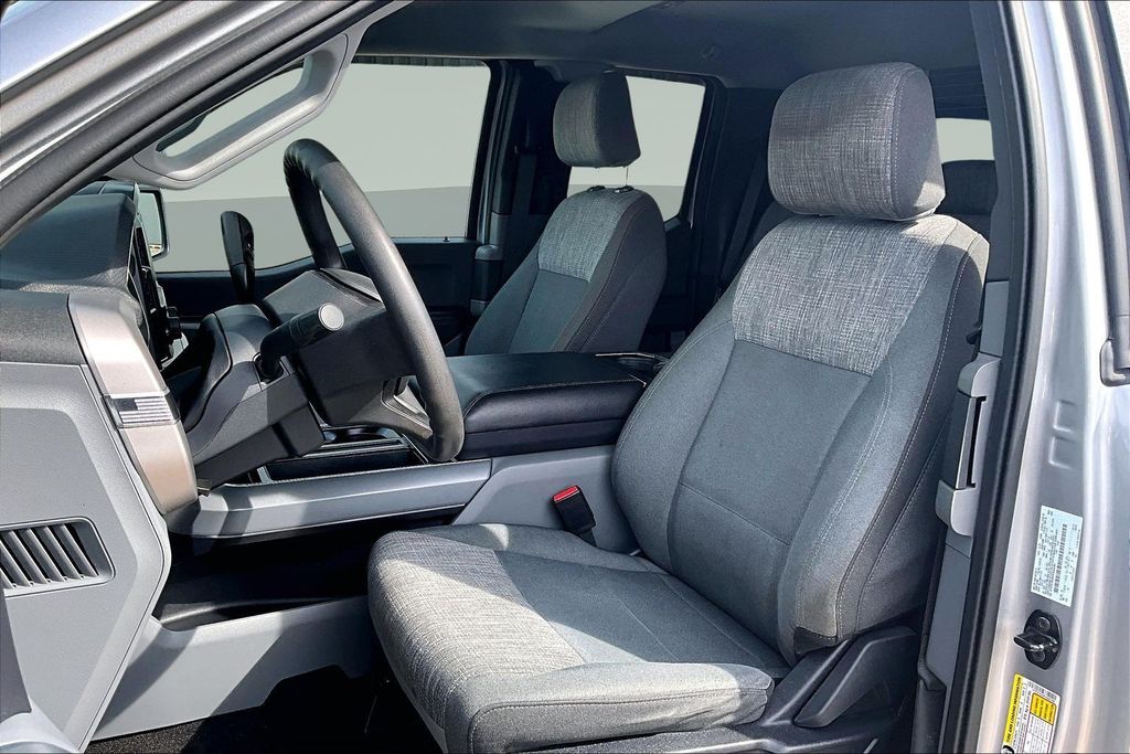 Used 2023 Silver Ford XLT image 22