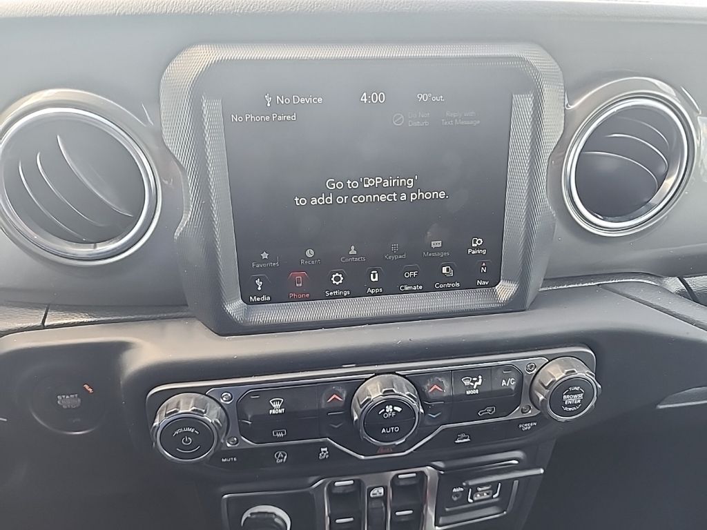 2023 White Jeep Wrangler Sahara 4X4 SUV