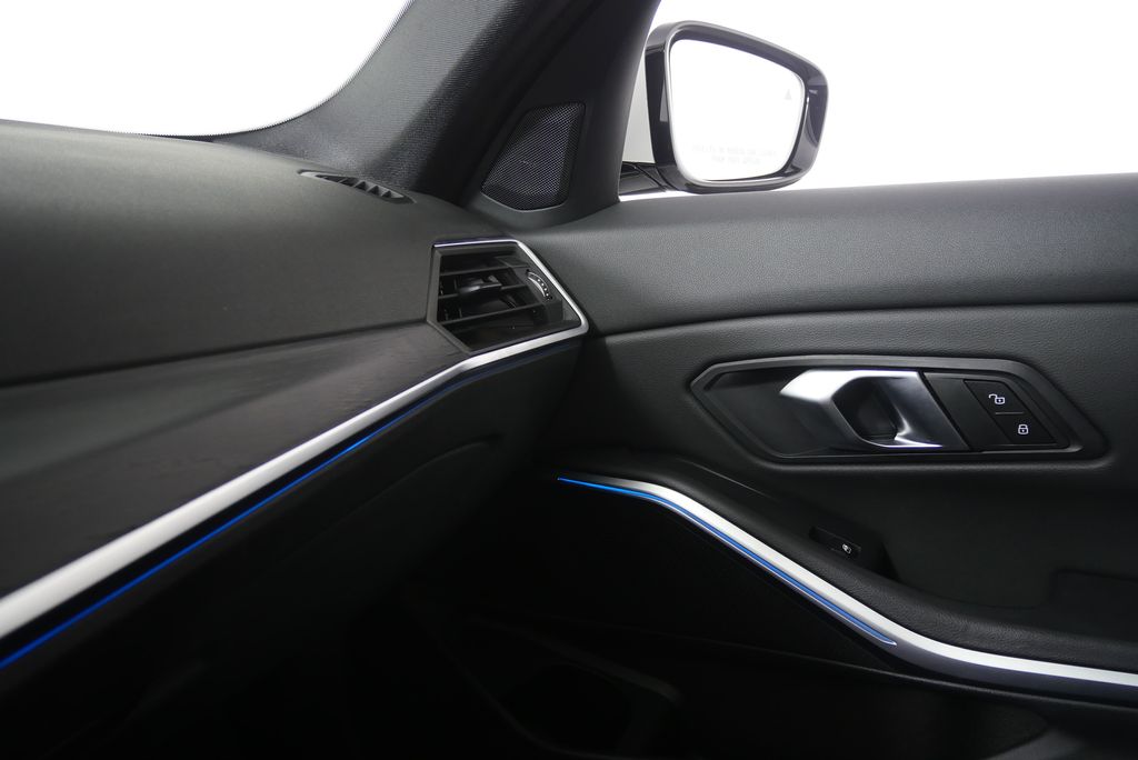 Thumbnail: 2024 BMW 3 Series - 29
