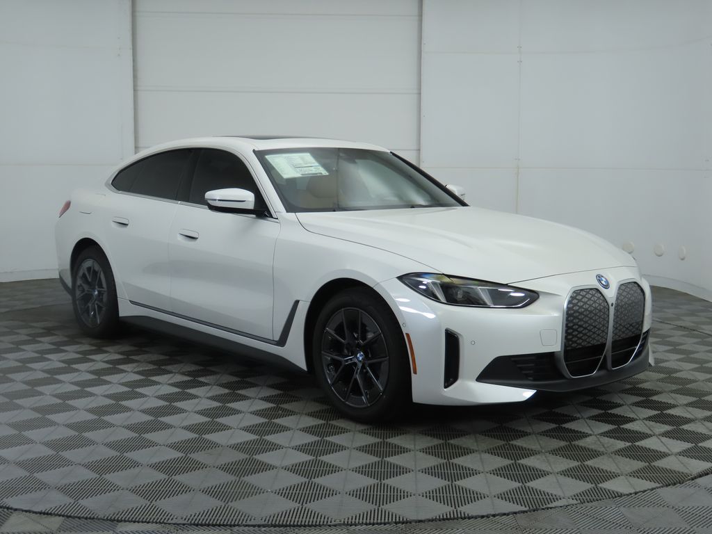 Thumbnail: 2025 BMW i4 - 3