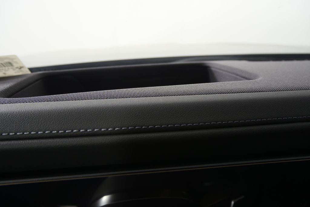 Thumbnail: 2026 BMW 7 Series - 22