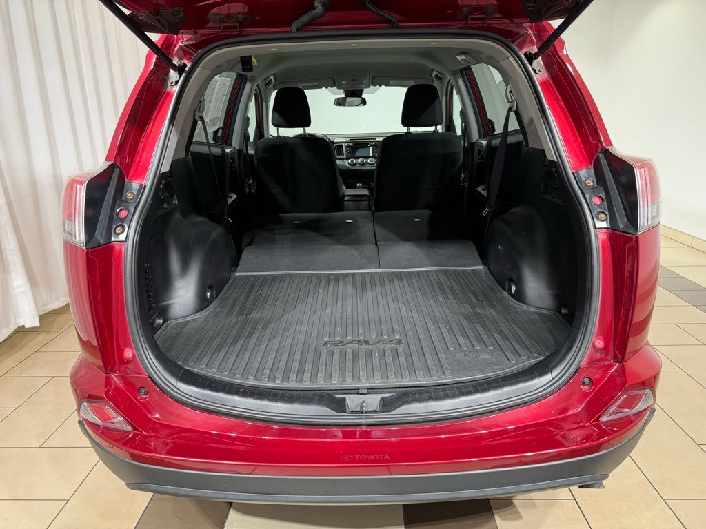 Thumbnail: 2018 Toyota RAV4 - 12