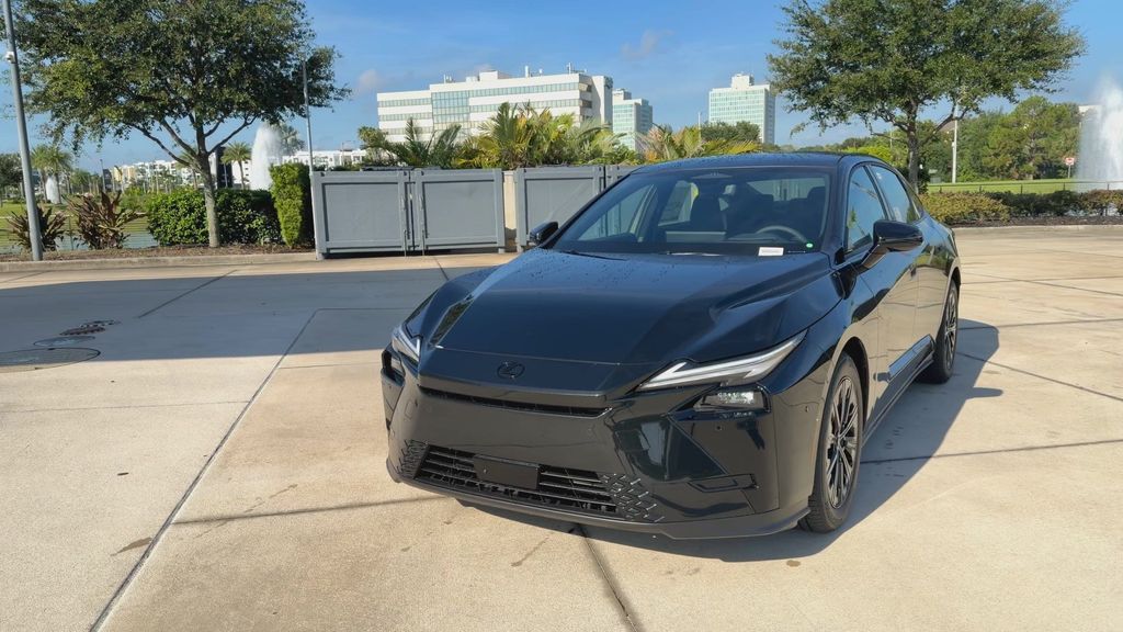 Thumbnail: 2026 Lexus ES - 4