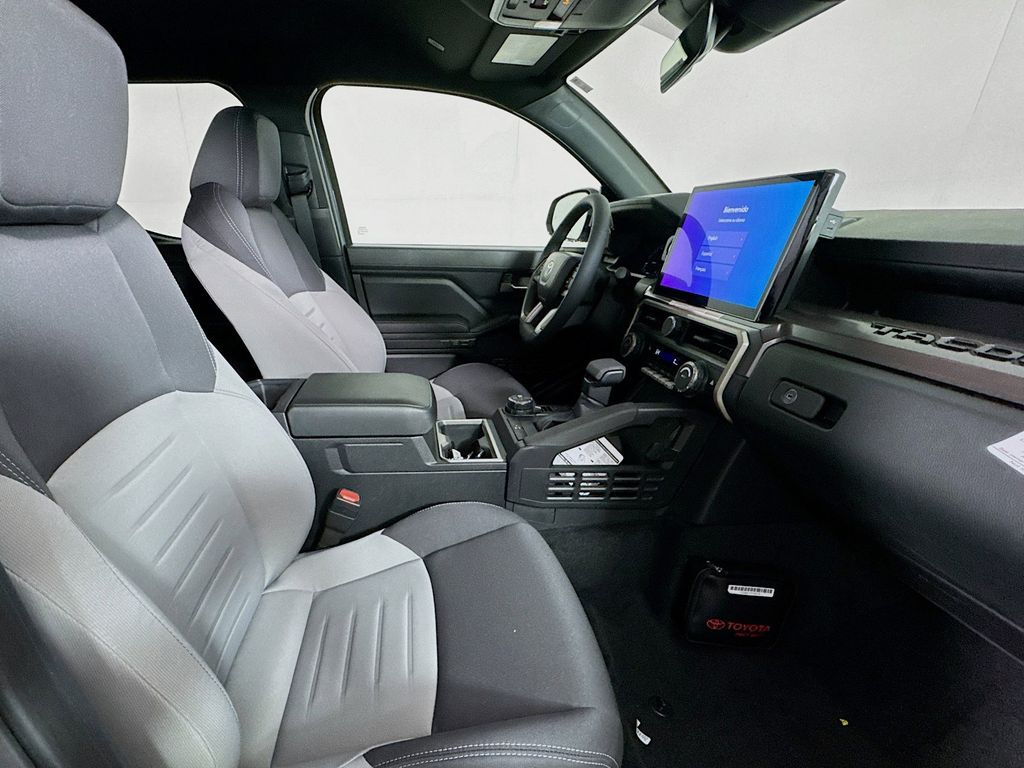2025 Toyota Tacoma TRD Off Road - Photo 20