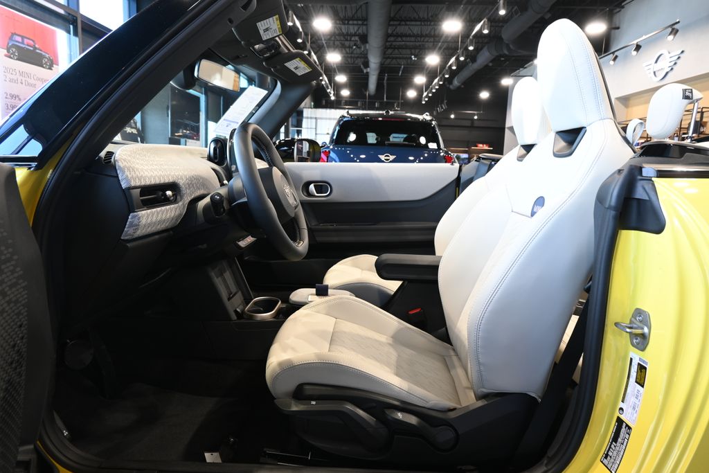 Thumbnail: 2026 MINI Cooper - 3