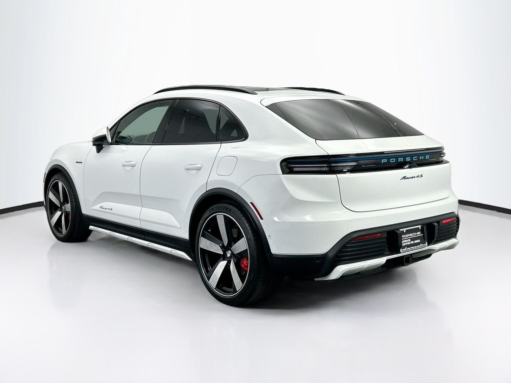 Thumbnail: 2025 Porsche Macan - 3