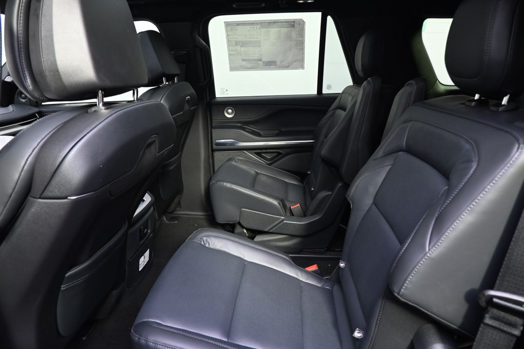 New 2026 Black Lincoln Reserve image 21