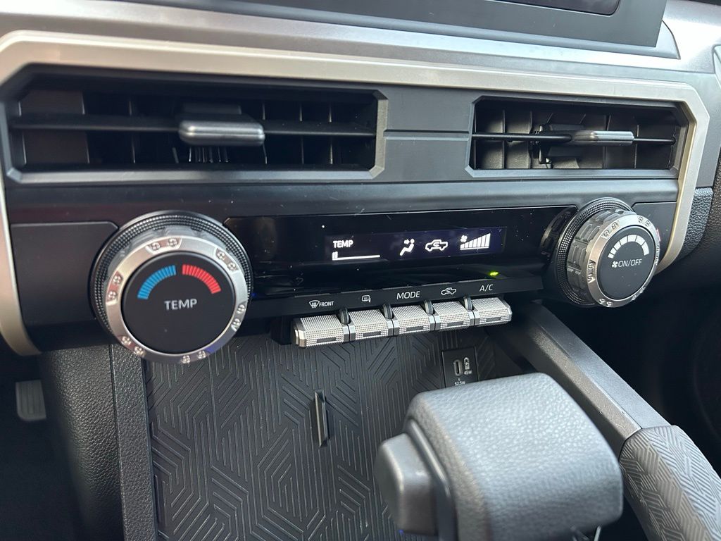 2024 Toyota Tacoma SR5 26