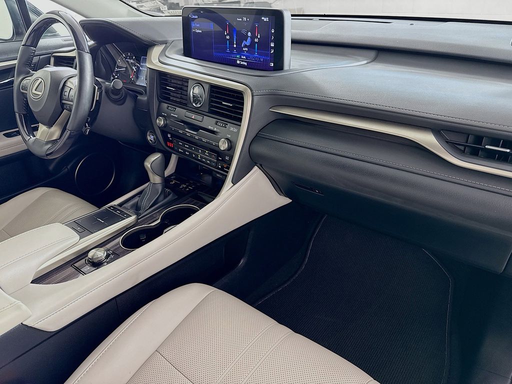 Thumbnail: 2022 Lexus RX - 29