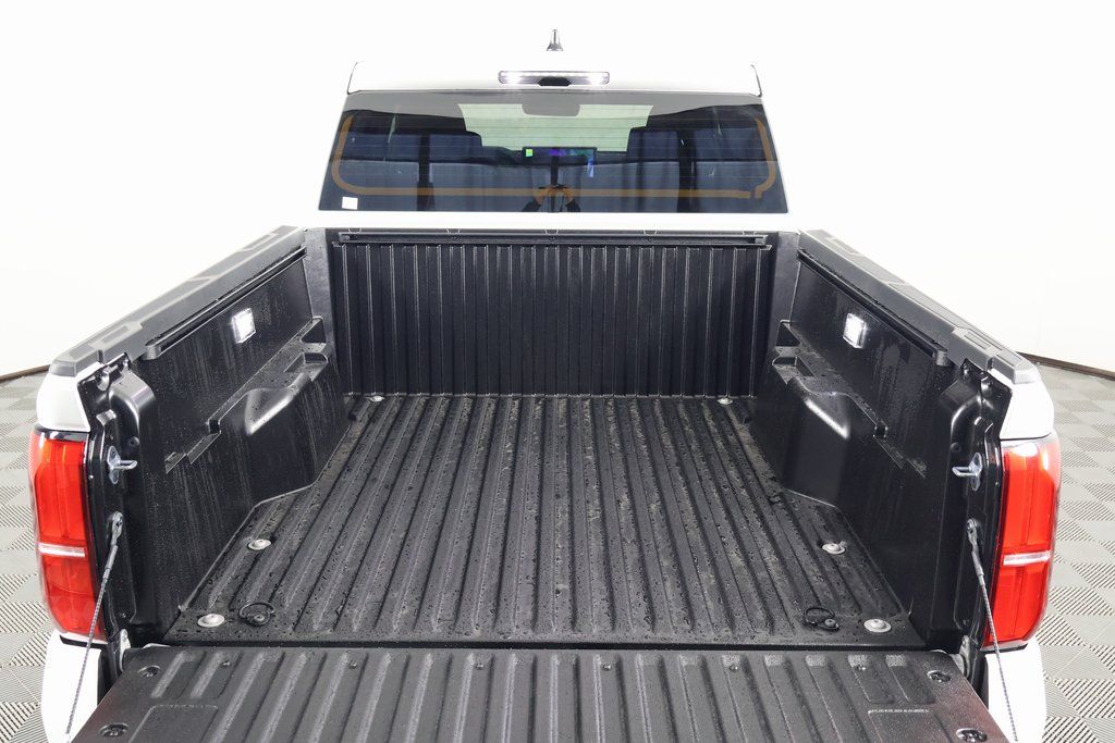 2025 Toyota Tacoma TRD Off-Road 8