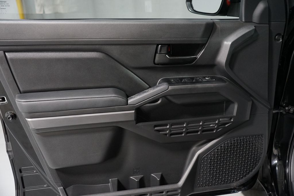 Thumbnail: 2025 Toyota Tacoma - 31