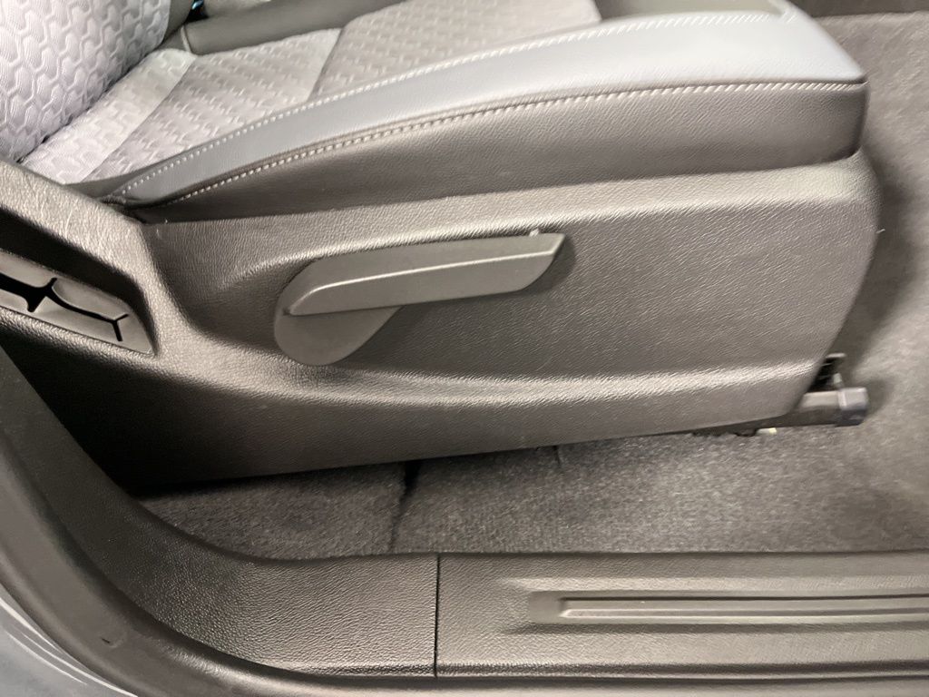 Thumbnail: 2022 Chevrolet Colorado - 7