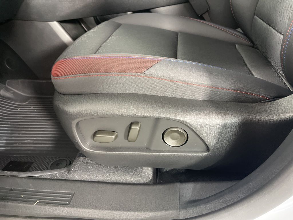 Thumbnail: 2026 Chevrolet Equinox - 24