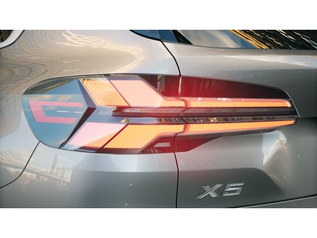 Thumbnail: 2026 BMW X5 - 8