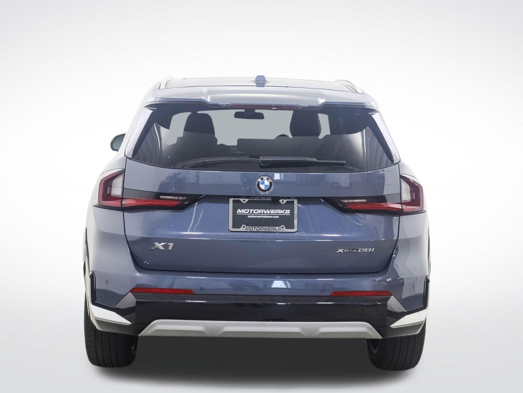 Thumbnail: 2026 BMW X1 - 4