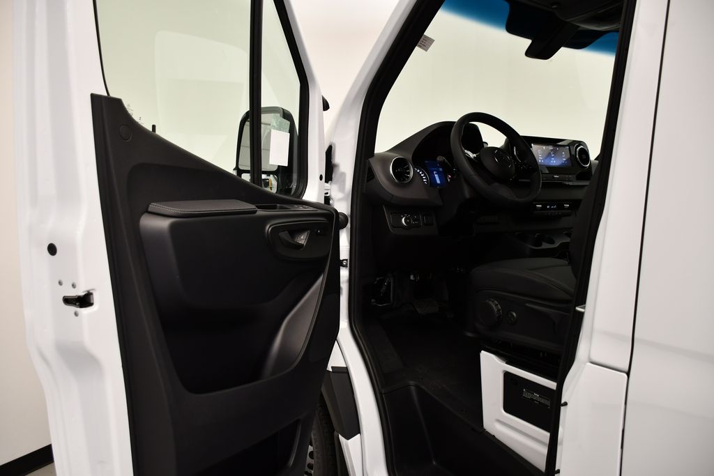 Thumbnail: 2026 Mercedes-Benz Sprinter - 24