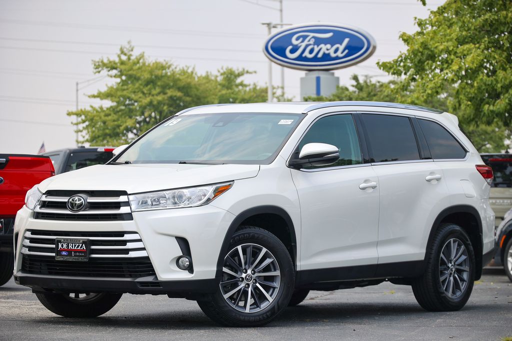 White (Blizzard Pearl) 2019 Toyota Highlander SUV / Crossover All-Wheel Drive 8-Speed Automatic