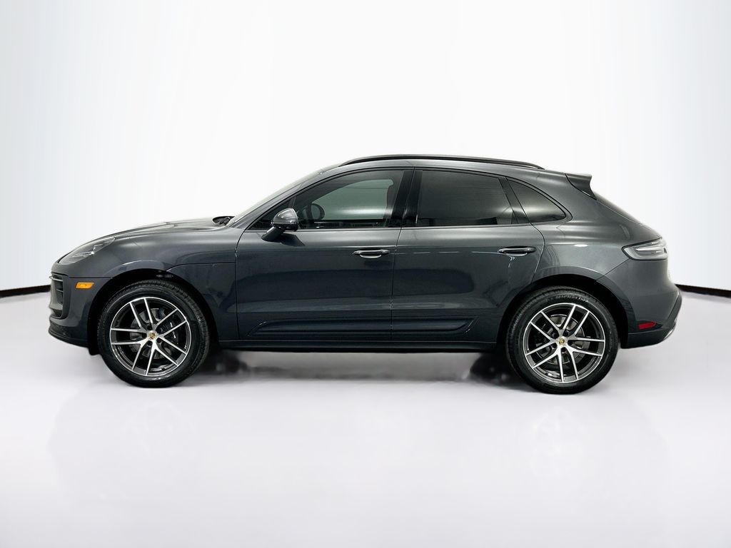 Thumbnail: 2026 Porsche Macan - 2