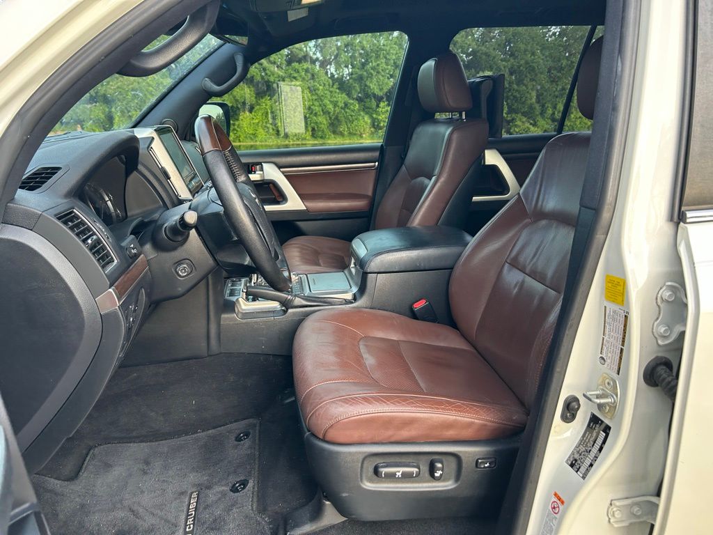 Thumbnail: 2019 Toyota Land Cruiser - 17
