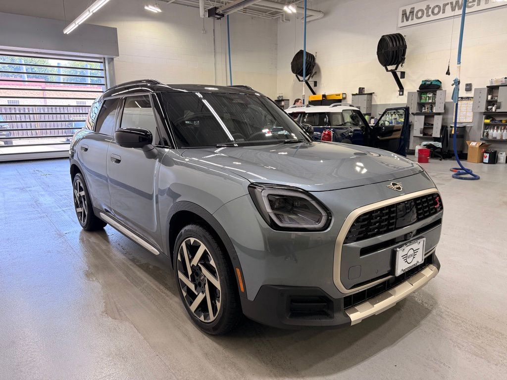 Thumbnail: 2027 MINI Cooper Countryman - 7