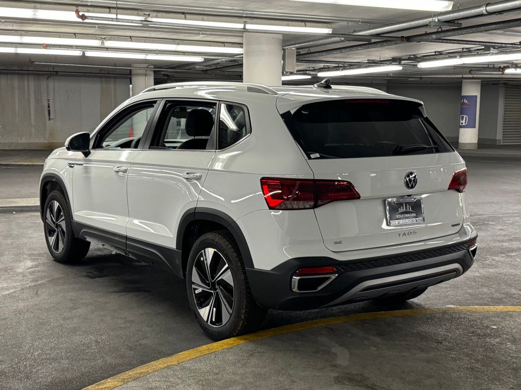 2024 Volkswagen Taos 1.5T SE 4