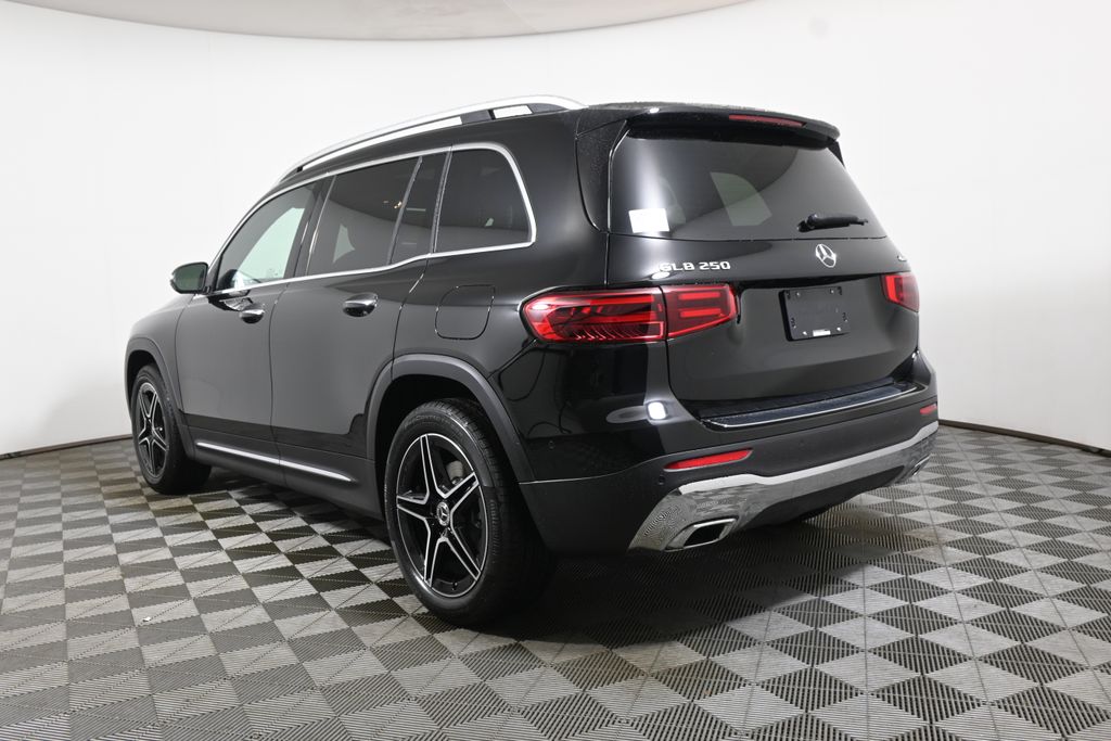 Thumbnail: 2026 Mercedes-Benz GLB - 5
