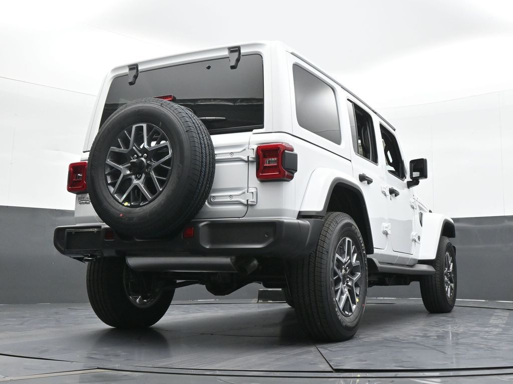 New 2026 Bright White Clearcoat Jeep Sahara image 57