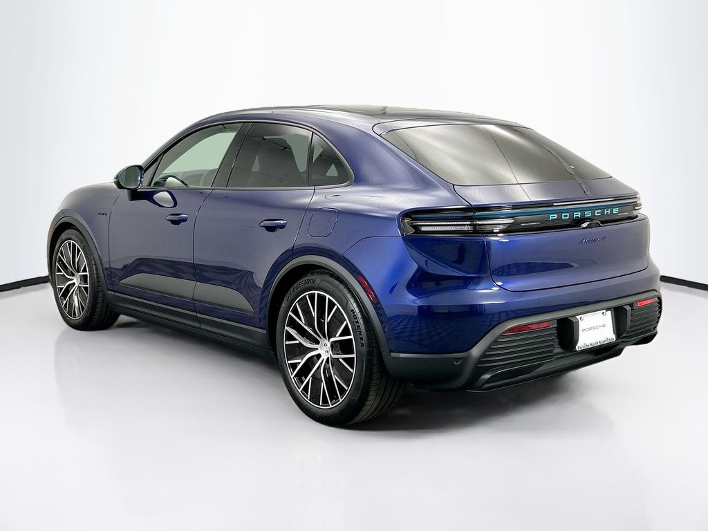 Thumbnail: 2025 Porsche Macan - 3