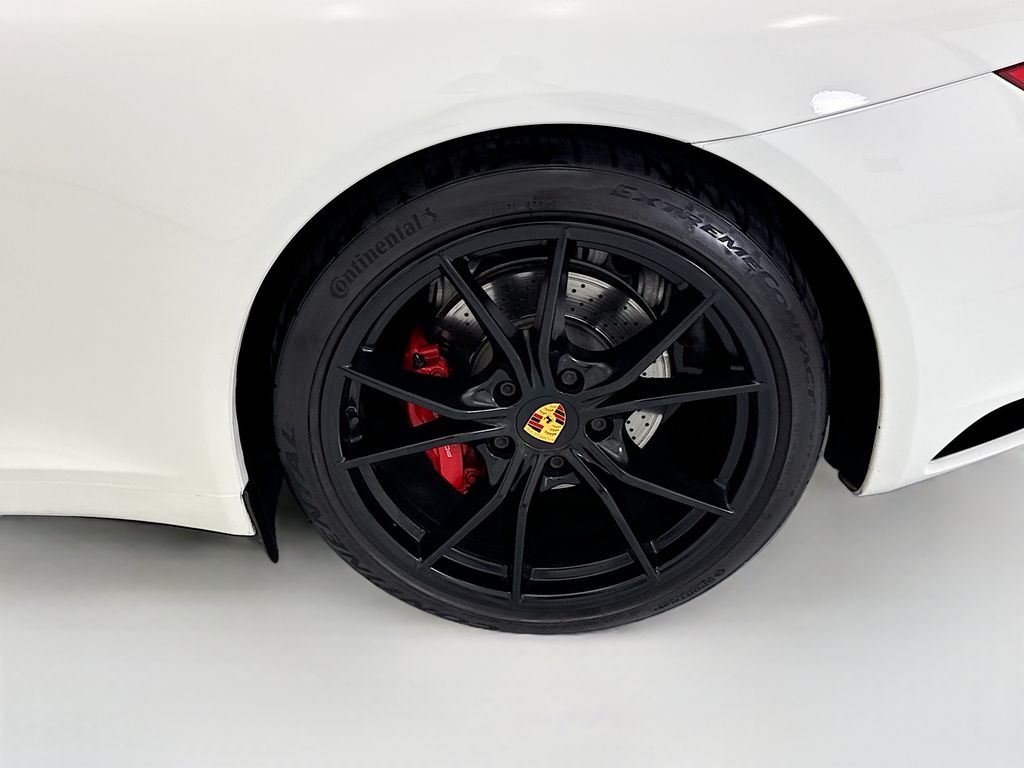 Thumbnail: 2019 Porsche 911 - 26