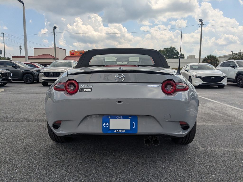 2025 Mazda MX-5 Miata Club