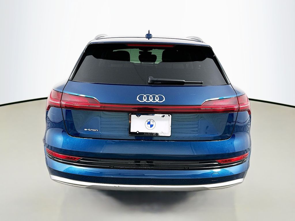 Thumbnail: 2019 Audi e-tron - 6