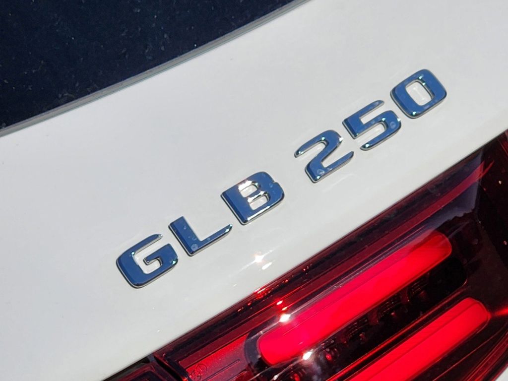 2025 Mercedes-Benz GLB GLB 250 5