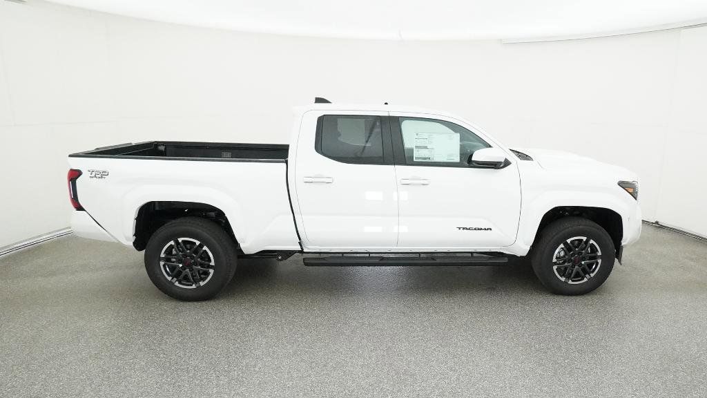 Thumbnail: 2025 Toyota Tacoma - 18
