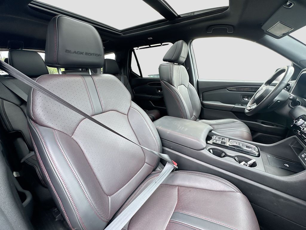 Used 2025 Gray Honda Black Edition image 31