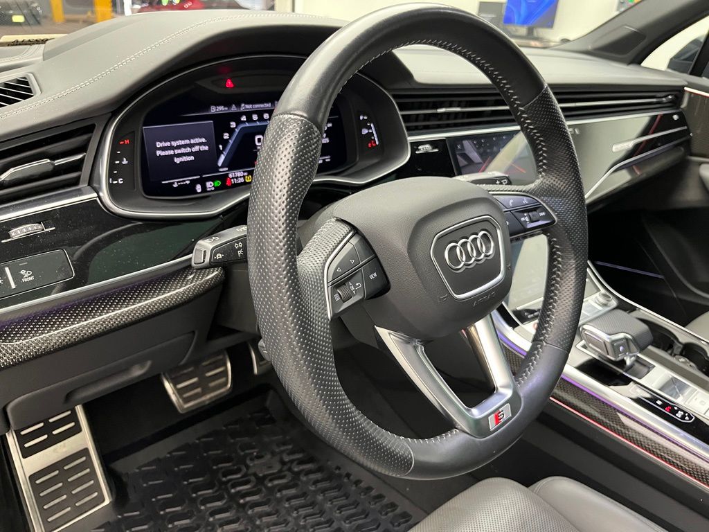 Thumbnail: 2020 Audi SQ7 - 10